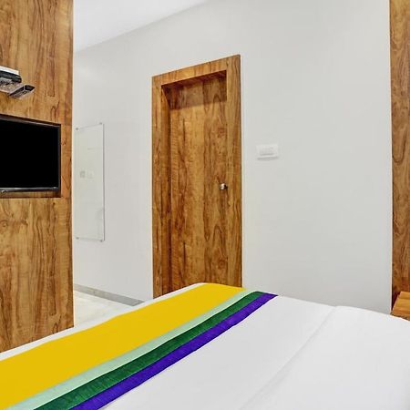 Itsy Hotels Heraa International Bombaim Exterior foto