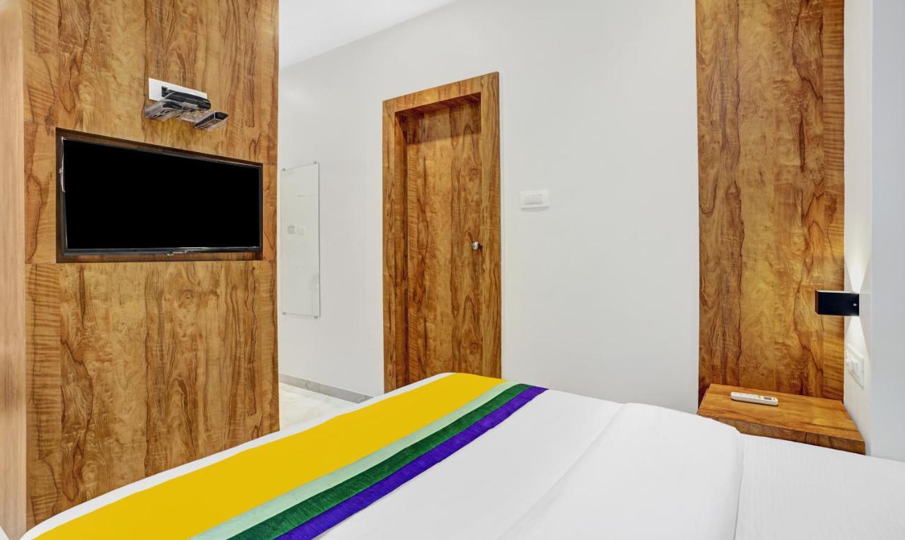 Itsy Hotels Heraa International Bombaim Exterior foto