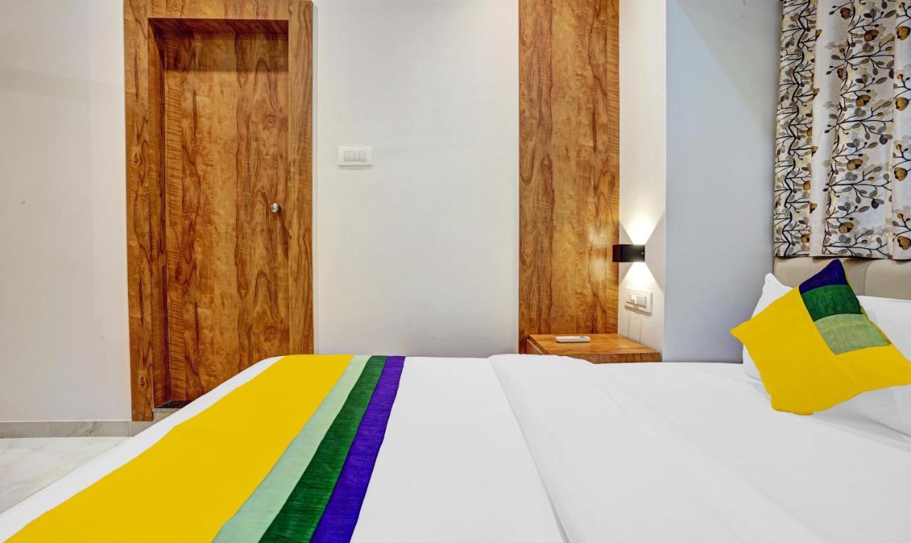 Itsy Hotels Heraa International Bombaim Exterior foto