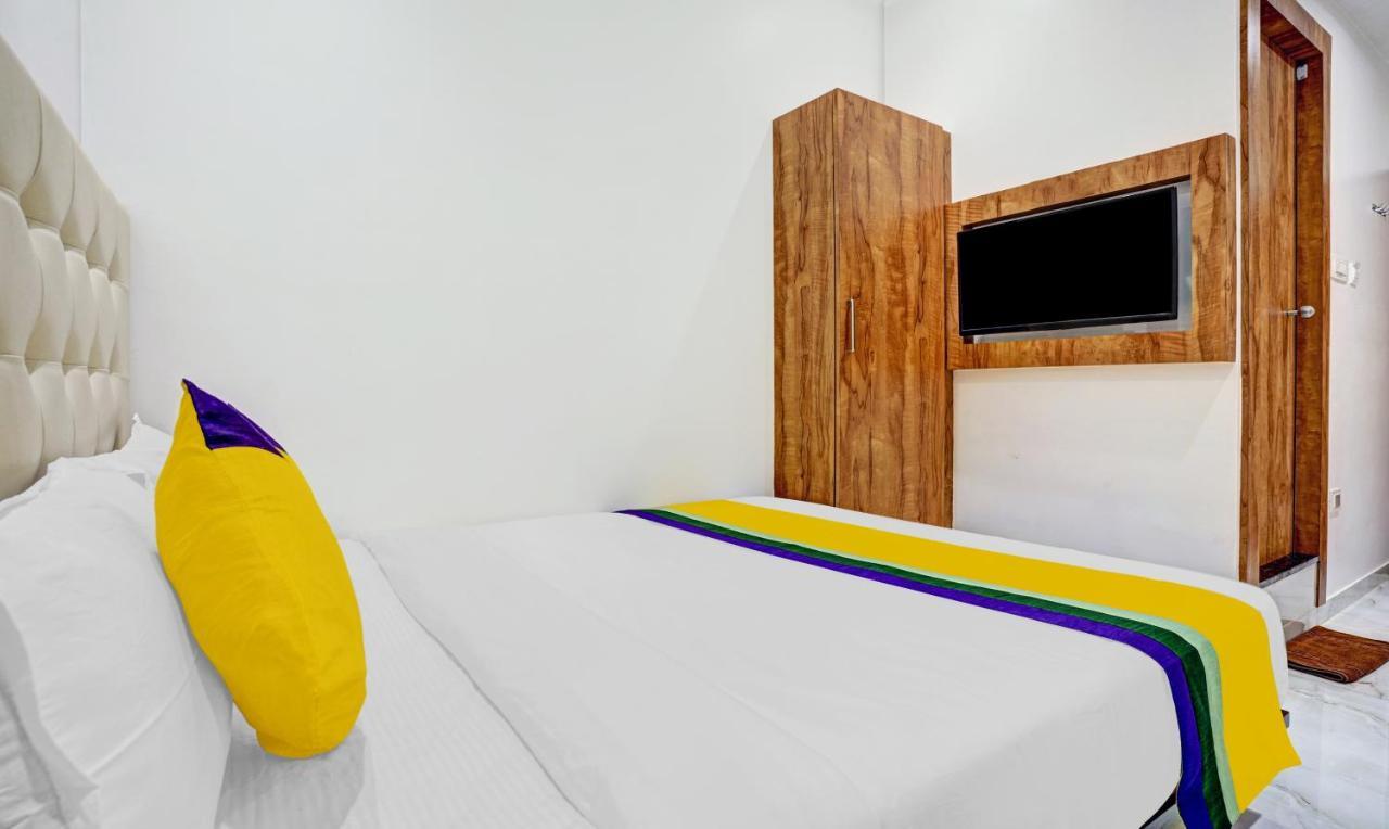 Itsy Hotels Heraa International Bombaim Exterior foto